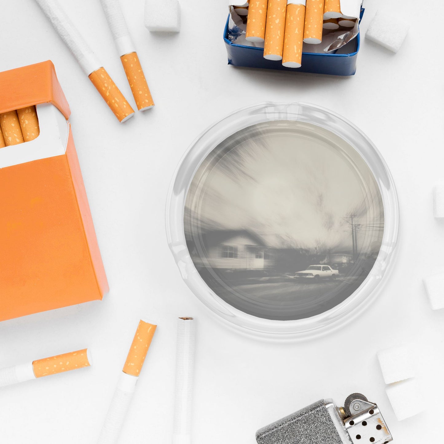 Vintage Street Scene Photography Glass Ashtray|Round Clear Heat-Resistant Glass with 3 Grooves|Artistic Ashtray for Home or Office Use